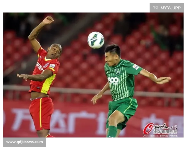 范晓冬:亚泰或许能从中甲中找到新机遇,重整旗鼓再出发也未必是坏事 范晓冬:亚泰或许能从中甲中找到新机遇,重整旗鼓再出发也未必是坏事